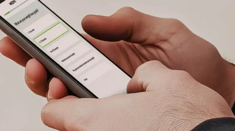 EFN online coach providing unlimited support through in-app messaging